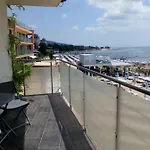 Prado 3*