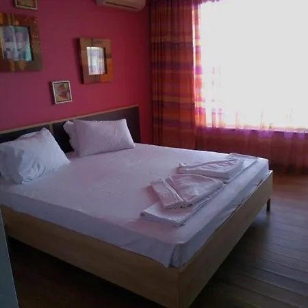 Prado Hotel 3*