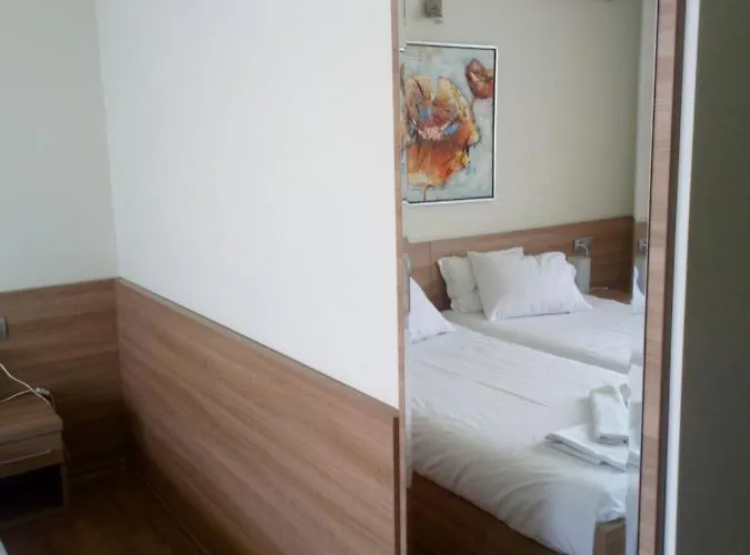 Prado Готель 3*